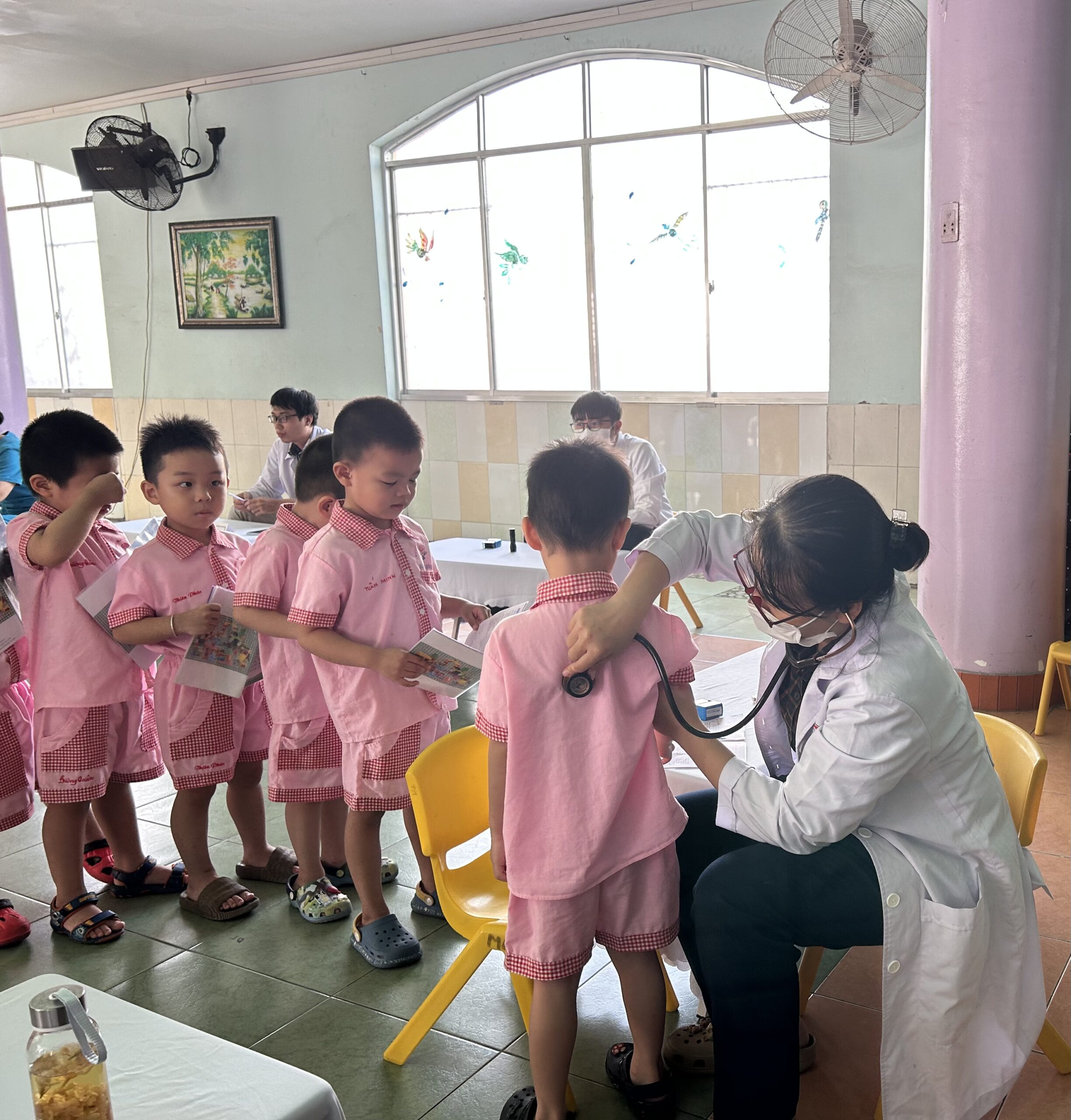 Khám Sức Khỏe Định Kỳ Cho Bé Tại Trường